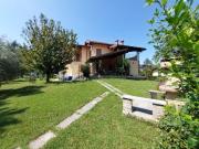 Villetta bifamiliare in vendita di 390 m² in Via Velice, 9