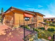 Villetta bifamiliare in vendita di 395 m² in Via Angotti, 6