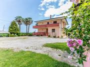 Villetta bifamiliare in vendita di 400 m² in Via Migliara 51