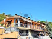 Villetta bifamiliare in vendita di 400 m² in Via...