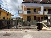Villetta bifamiliare in vendita di 400 m² in Via Selva