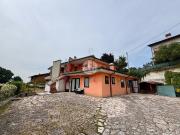 Villetta bifamiliare in vendita di 401 m² in Via del...