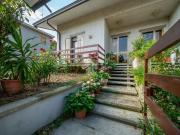 Villetta bifamiliare in vendita di 407 m² in Via Filippo...