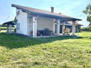 Villetta bifamiliare in vendita di 410 m²