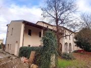 Villetta bifamiliare in vendita di 410 m² in Strada...