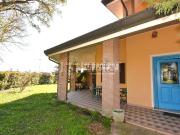 Villetta bifamiliare in vendita di 410 m² in Via dei Peschi