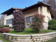 Villetta bifamiliare in vendita di 425 m² in Via Alfredo...