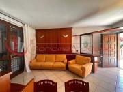 Villetta bifamiliare in vendita di 430 m² in Via Ugo la...