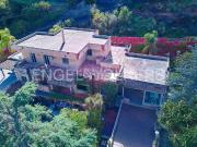 Villetta bifamiliare in vendita di 444 m² in Viale della...