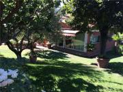 Villetta bifamiliare in vendita di 450 m² in Via Colle...