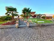 Villetta bifamiliare in vendita di 450 m² in Via Prato...