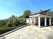 Villetta bifamiliare in vendita di 450 m² in Via Santa...