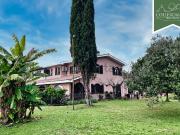 Villetta bifamiliare in vendita di 450 m² in Via...