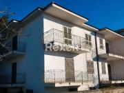 Villetta bifamiliare in vendita di 460 m² in Via Duca di...