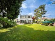 Villetta bifamiliare in vendita di 463 m² in Via Pasubio, 3