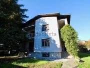 Villetta bifamiliare in vendita di 485 m² in Via...