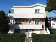 Villetta bifamiliare in vendita di 500 m² in Via Anacapri, 9