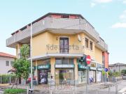 Villetta bifamiliare in vendita di 506 m² in Via Sempione, 2