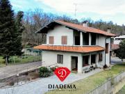 Villetta bifamiliare in vendita di 515 m² in Via A. Di...