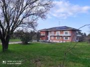 Villetta bifamiliare in vendita di 550 m² in Strada...