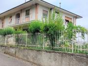 Villetta bifamiliare in vendita di 560 m² in Via roma