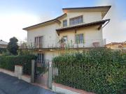 Villetta bifamiliare in vendita di 606 m² in Via Jacopo...