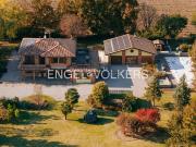 Villetta bifamiliare in vendita di 610 m² in Strada...