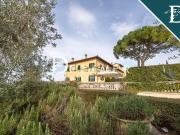 Villetta bifamiliare in vendita di 650 m² in Via San...