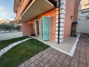 Villetta bifamiliare in vendita di 950 m²