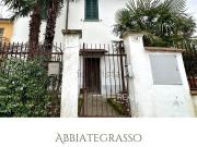 Villetta indipendente in vendita di 108 m² in Via Cassolnovo