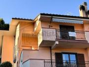 Villetta indipendente in vendita di 140 m² in Via del Lago