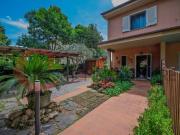 Villetta indipendente in vendita di 140 m² in Via Spinelli