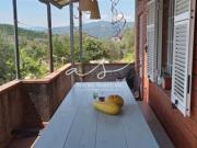 Villetta indipendente in vendita di 144 m² in Via Debbio