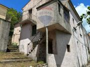 Villetta indipendente in vendita di 153 m² in Via Cerreto