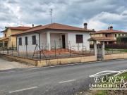 Villetta indipendente in vendita di 161 m² in Via T.C....