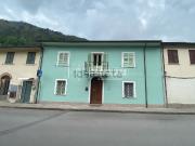 Villetta indipendente in vendita di 178 m² in Via Bassa...