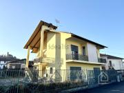 Villetta indipendente in vendita di 180 m² in Via Enrico...