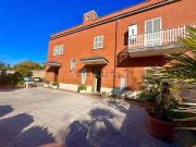 Villetta indipendente in vendita di 180 m² in Via Tuscolana