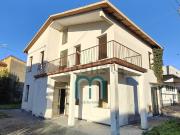 Villetta indipendente in vendita di 184 m² in Via Cavin...