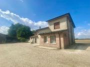 Villetta indipendente in vendita di 190 m² in Via Pioppa