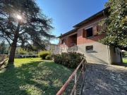 Villetta indipendente in vendita di 198 m² in Via R....