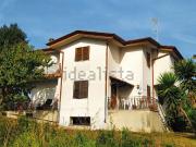 Villetta indipendente in vendita di 200 m² in Via Arno, 14