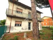 Villetta indipendente in vendita di 200 m² in Via Emilia...