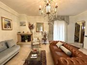 Villetta indipendente in vendita di 201 m² in Via Lago...