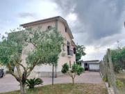 Villetta indipendente in vendita di 210 m² in Via A....