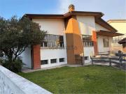 Villetta indipendente in vendita di 215 m² in Via Sclavons
