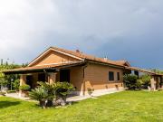 Villetta indipendente in vendita di 222 m² in Via Walter...