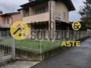 Villetta indipendente in vendita di 225 m² in Via E....