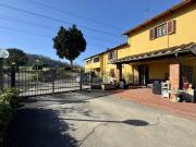 Villetta indipendente in vendita di 229 m² in Via Lungo...