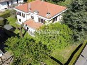 Villetta indipendente in vendita di 230 m² in Via Alcide...